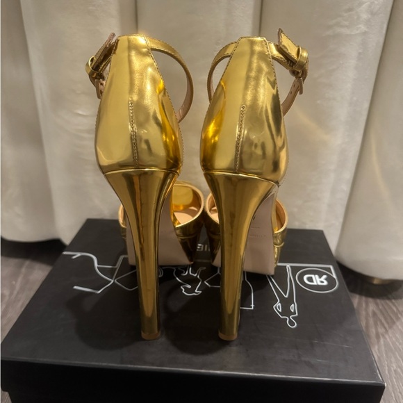 Ruthie Davis Gold Platform Sandals - Picture 7 of 9